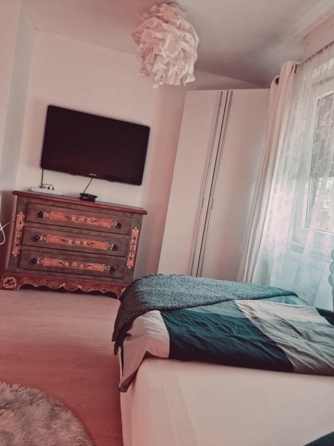 Rosindell Brunnenhaus Apartment Halle  Екстериор снимка